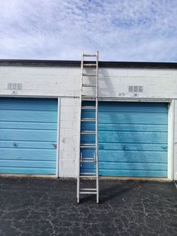 Louisville 24ft Aluminum Extension Ladder