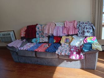 Girl's Size 2T Bundle, 40 Pieces