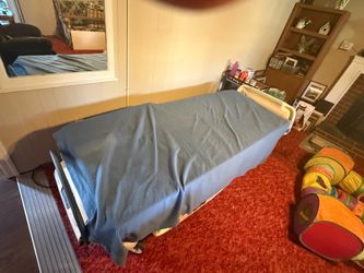 Stryker precise II hospital bed