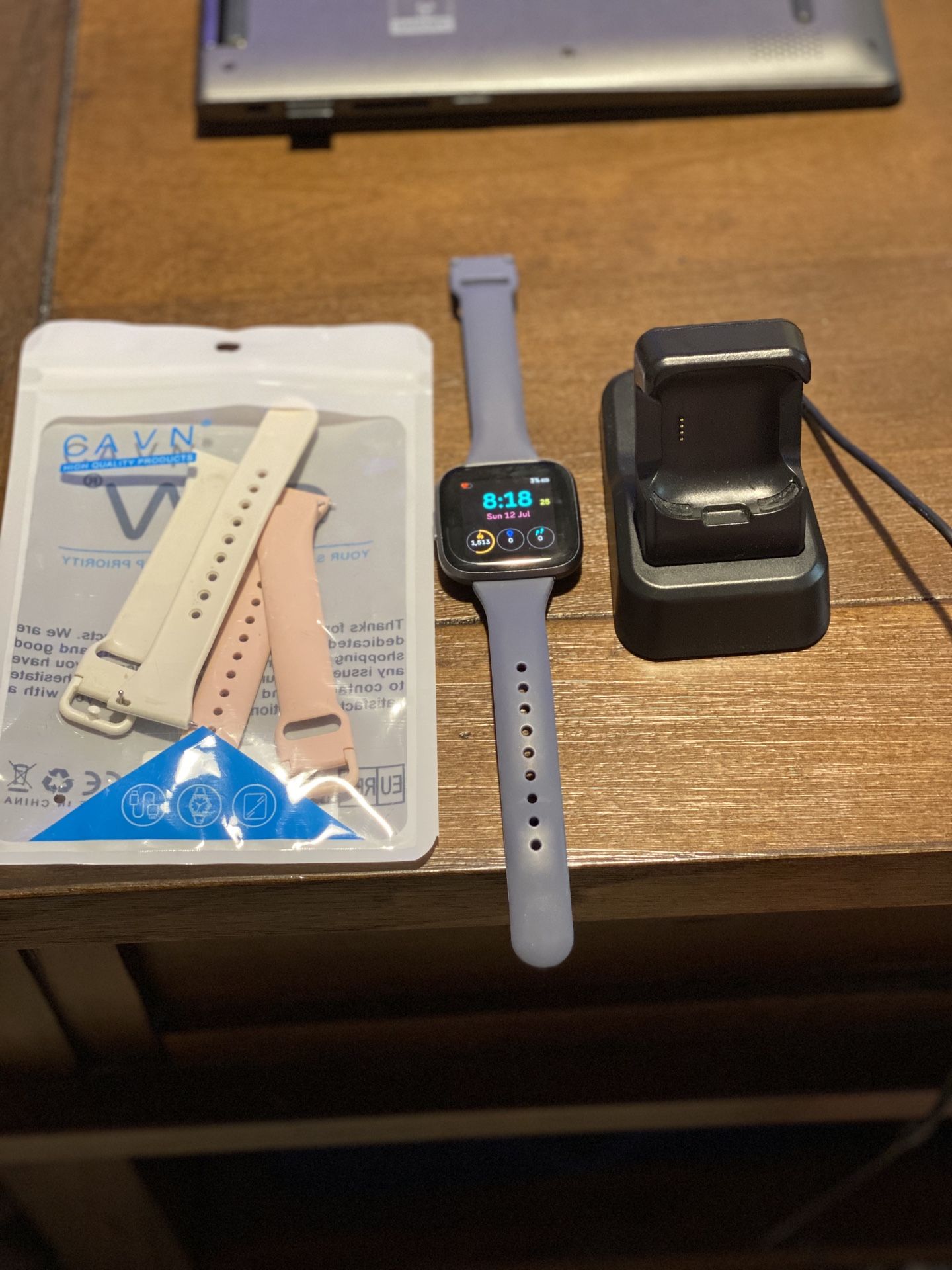 Fitbit Versa 2 - like new !