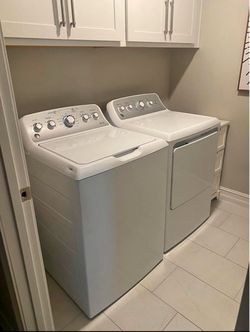 New Whirlpool White Washer and Dryer Set