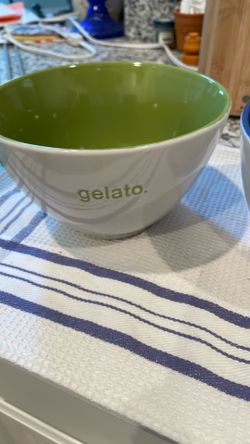 4 Ice Cream Bowls