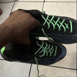 AE1’s Basketball Shoes