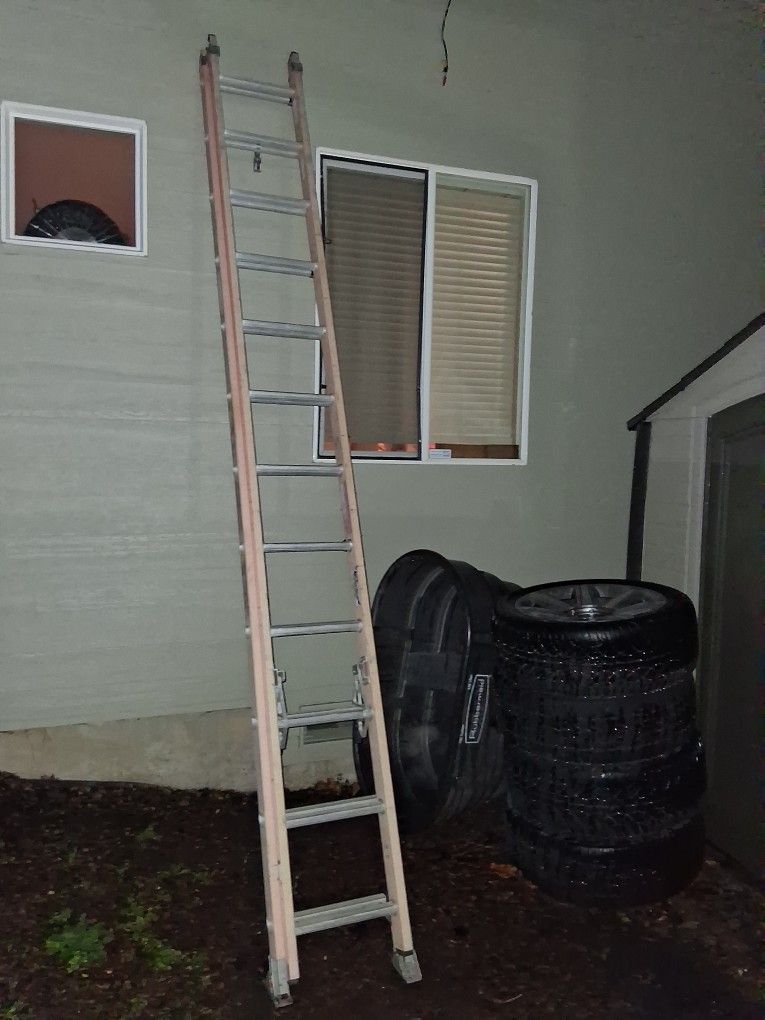 🔥 Werner D6200 Series 24ft Extension Ladder – Heavy-Duty & Reliable! 🔥
