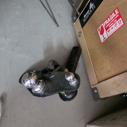 EAZ-LIFT hitch For Travel Trailer 