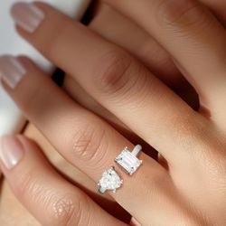 Brand new Emerald cut wedding ring 2 carat moissanite