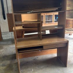 Desk Free