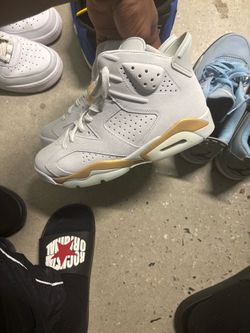 Jordan 6s pearl size 9.5 I paid 225$ I’m asking 115 for them