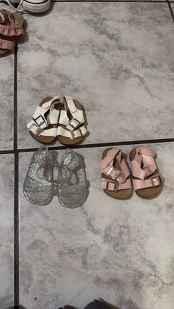 Baby shoes