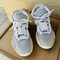 Nike Kyrie Infinity Basketball Shoes For Women Size 5