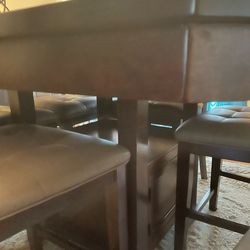 7 pice dining room set