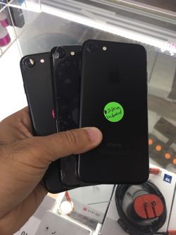 iPhone 7 Unlocked, Excellent Condition, Free Charger