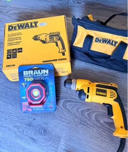 $80 Por los dos Taladro electrico Dewalt y Lampara 750 lumens magnetic recargable