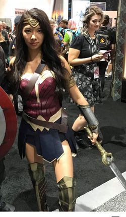 Wonder woman cosplay size small