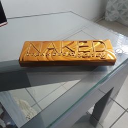 Urban  Decay  Eye shadow 