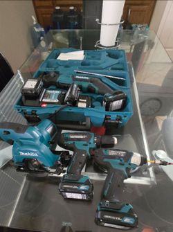 Makita 12 -volts tools sets