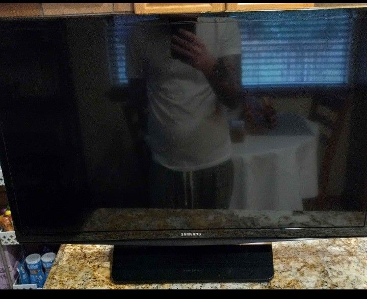 Samsung 28 Inch 1080 HDTV