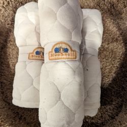 3x BlueSnail Quilted Thicker Waterproof Changing Pad Liners