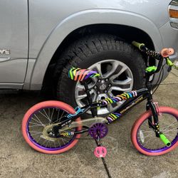 Girls Bike - Barely Ridden
