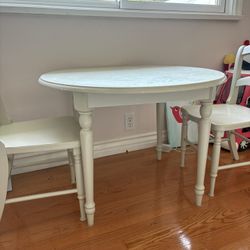 Kids Pottery Barn Table With 2 Chairs 