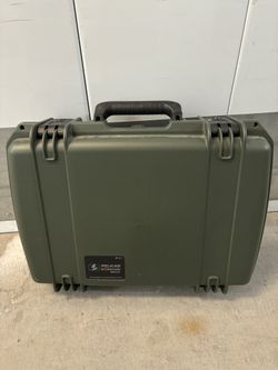 Pelican 2370 Storm Case