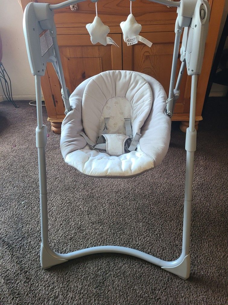 Graco Slim Fit Baby Swing
