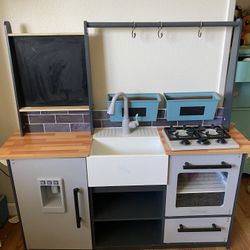 Modern Kids Kitchen