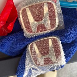 Red Honda Badge/Emblem