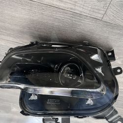 Jeep Cherokee Headlight 