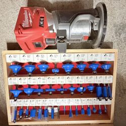 Milwaukee Router Fuel M18 With Bits And Bag