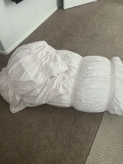 Queen comforter set