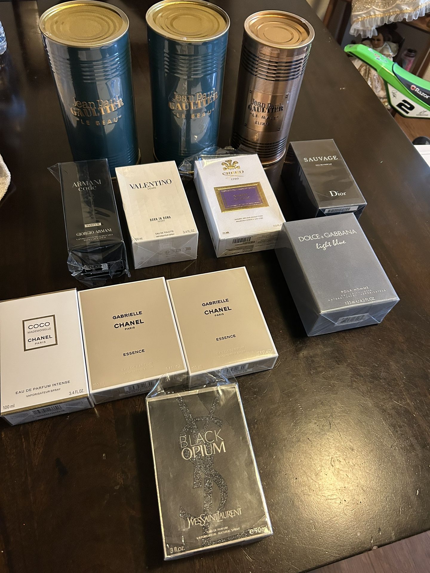 men and women colognes and perfumes