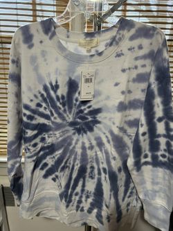 NWT/Size M/No Comment Brand/Blue Tye Dye Swirl Sweatshirt W/Side Slits