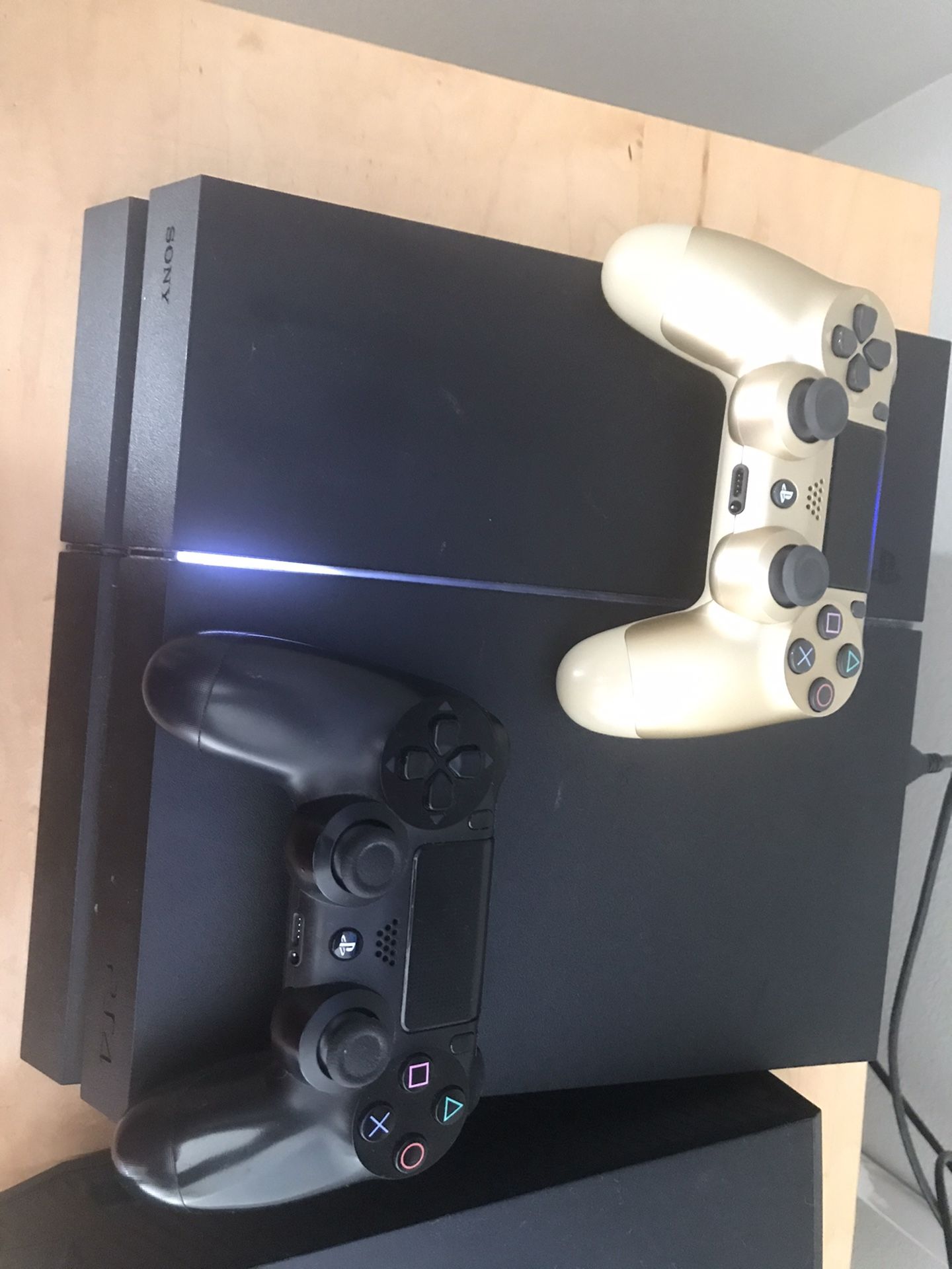 PlayStation 4 & Xbox one bundle