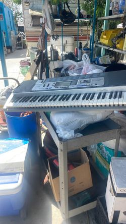 vendo este piano por $25
