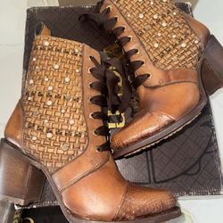 Cuadra women’s boots size 9
