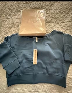 4MBN Cropped Crewneck Sweatshirt Blue