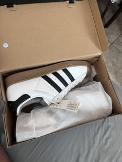 BRAND NEW ADDIDAS SHOES W box