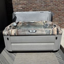 Jacuzzi J-315