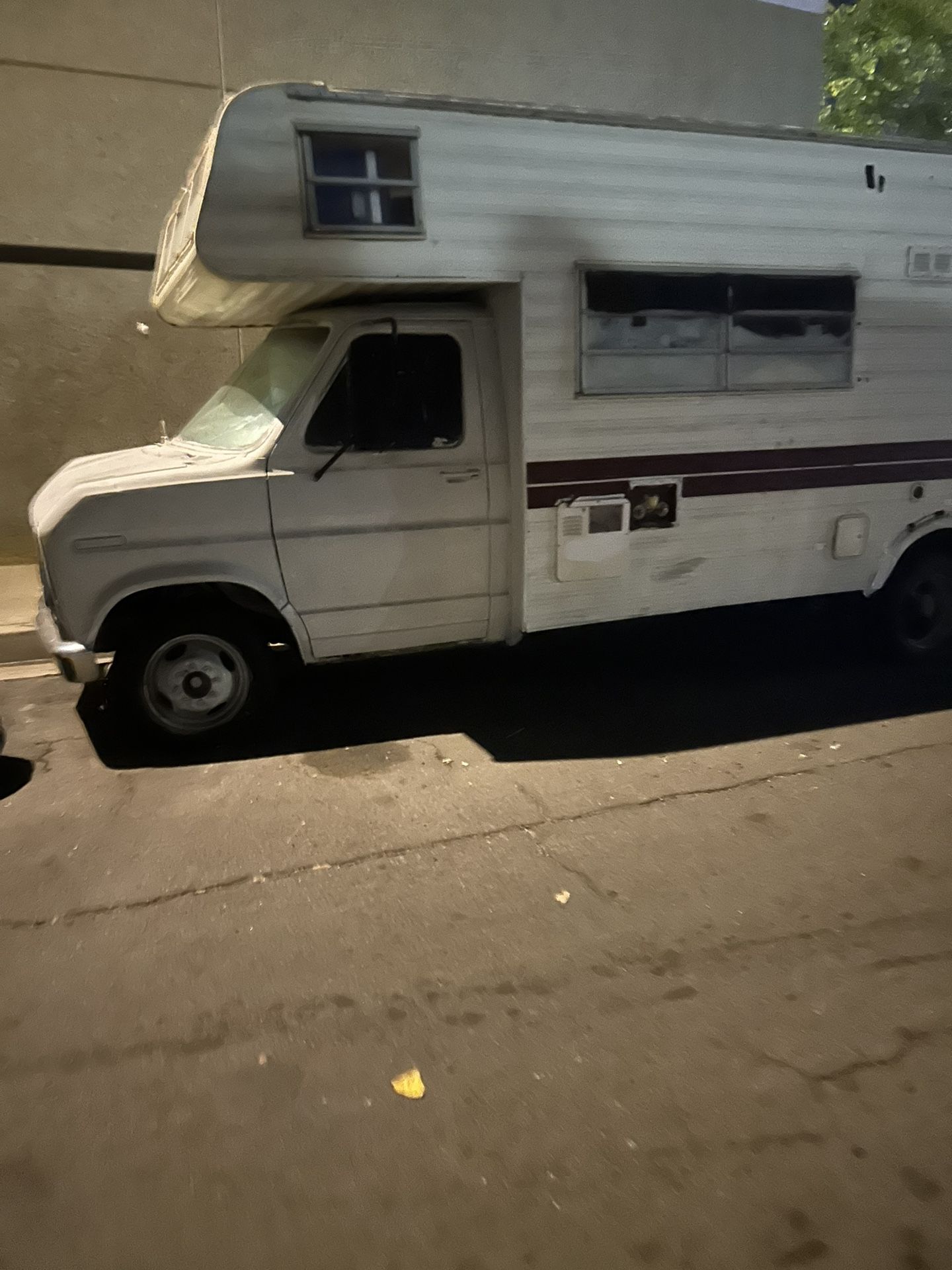 1977 Ford RV