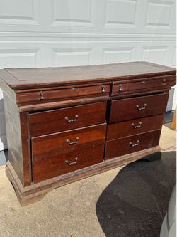 Dresser