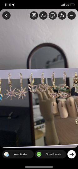 Huggie Earrings 💖