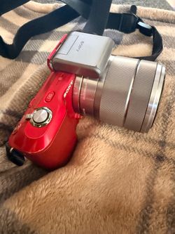 Sony Alpha NEX-3 Mirrorless Camera + 18-55mm Lens + Flash - Good Condition