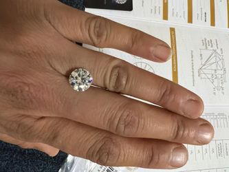 4ct Moissanite Diamond