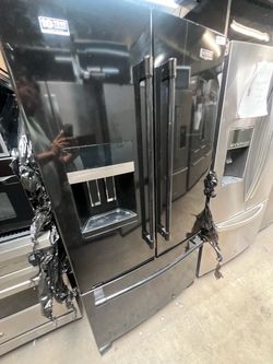 Maytag french door Refrigerator with Ice Dispenser26cf