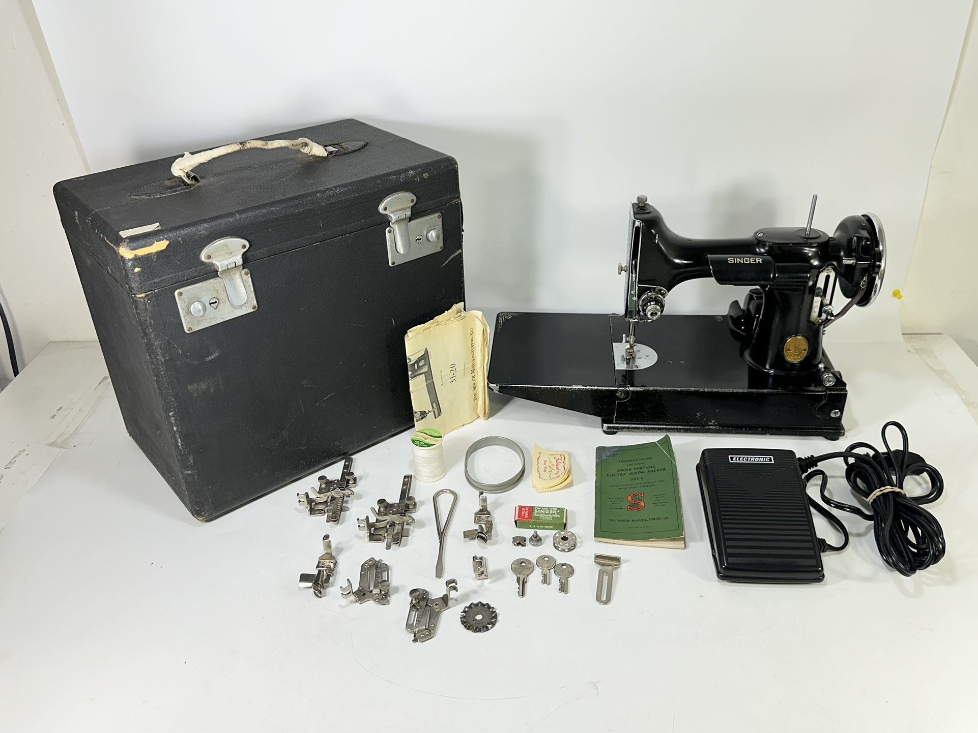 Vintage 1934 Singer Featherweight 221 Portable Electric Sewing Machine in Case