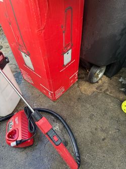 M12 12-Volt 2 Gal. Lithium-Ion Cordless Handheld Sprayer Kit with 2.0 Ah Battery and Charger use like new $130 firm