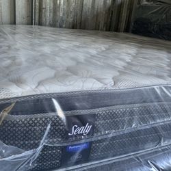 Brand New Pillow Top Queen Size Mattress And Box