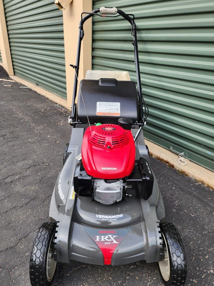 Honda HRX217 Lawn Mower RWD Smart Drive Self Propelled NICE! PRICE IS