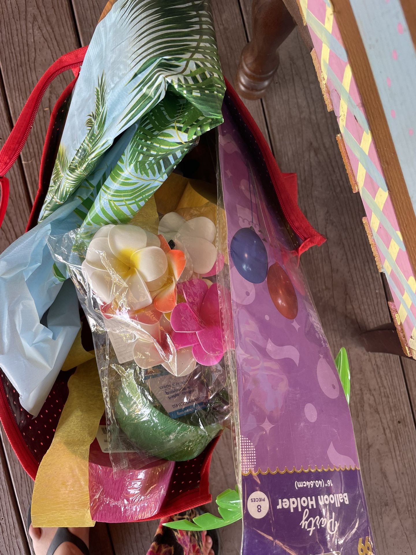 Hawaiian ๐บ Party Supplies $25